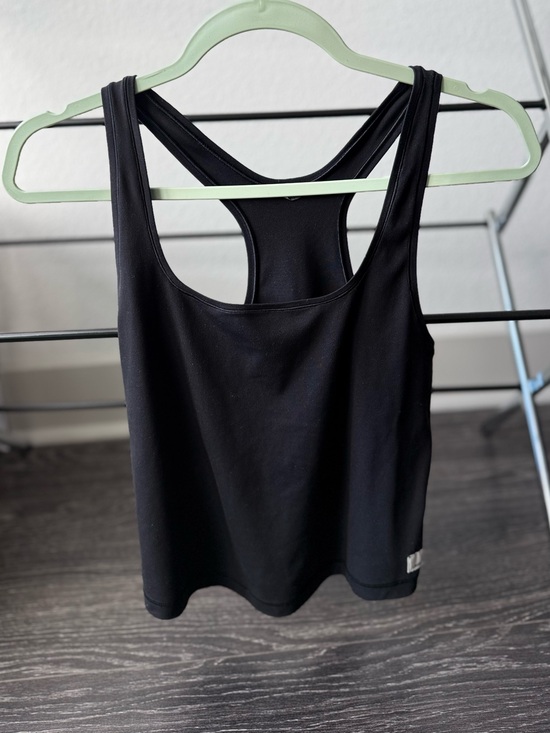 Vuori Tops - Vuori Women’s Black Square Neck Cropped Tank Top